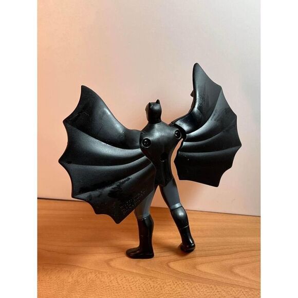 2011 McDonald's DC Comics Young Justice Batman Plastic Figure - Picture 3 of 5